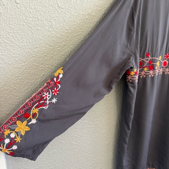 Vakakado Embroidered Top Loose Tunic Size XL NWT - Picture 5 of 7